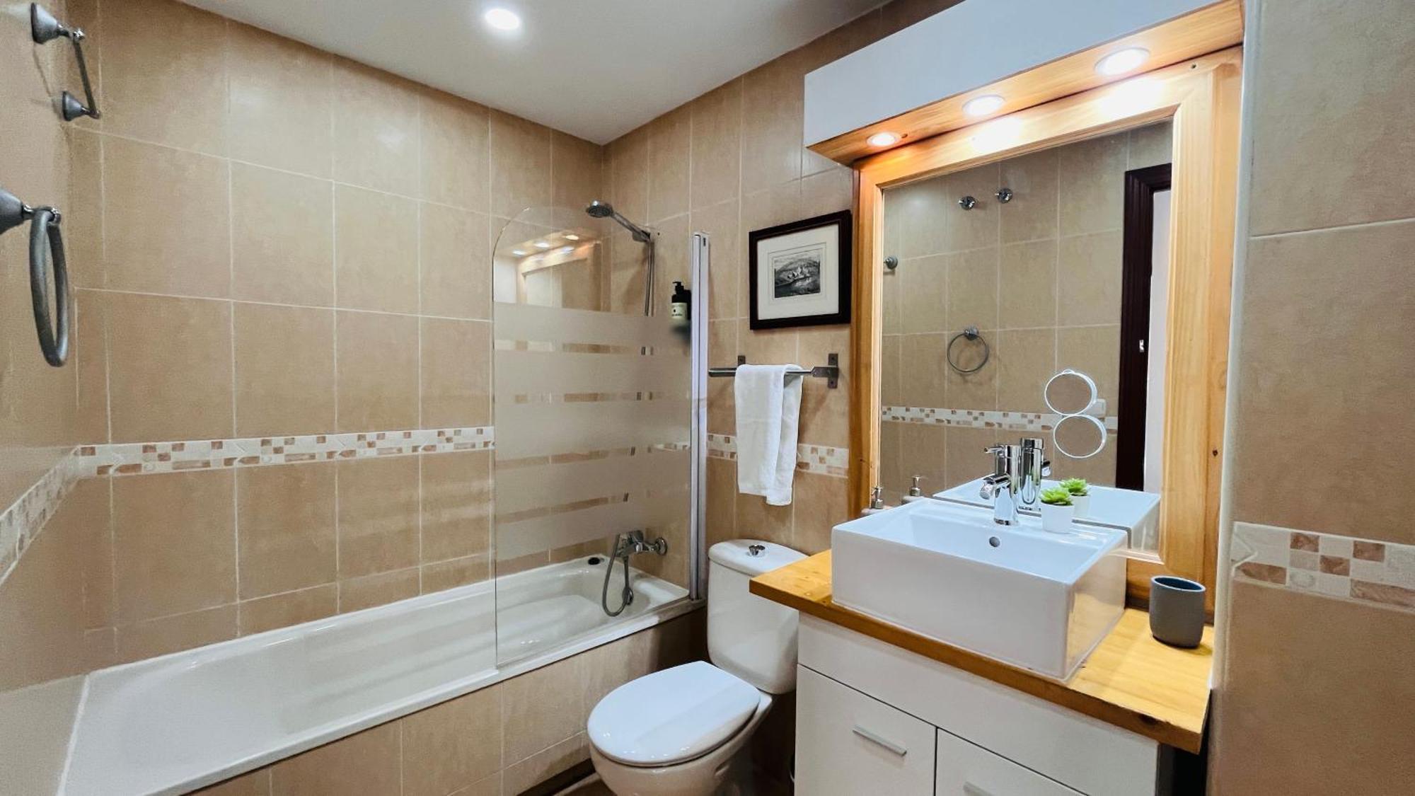 Homely Malaga Atarazanas Екстериор снимка