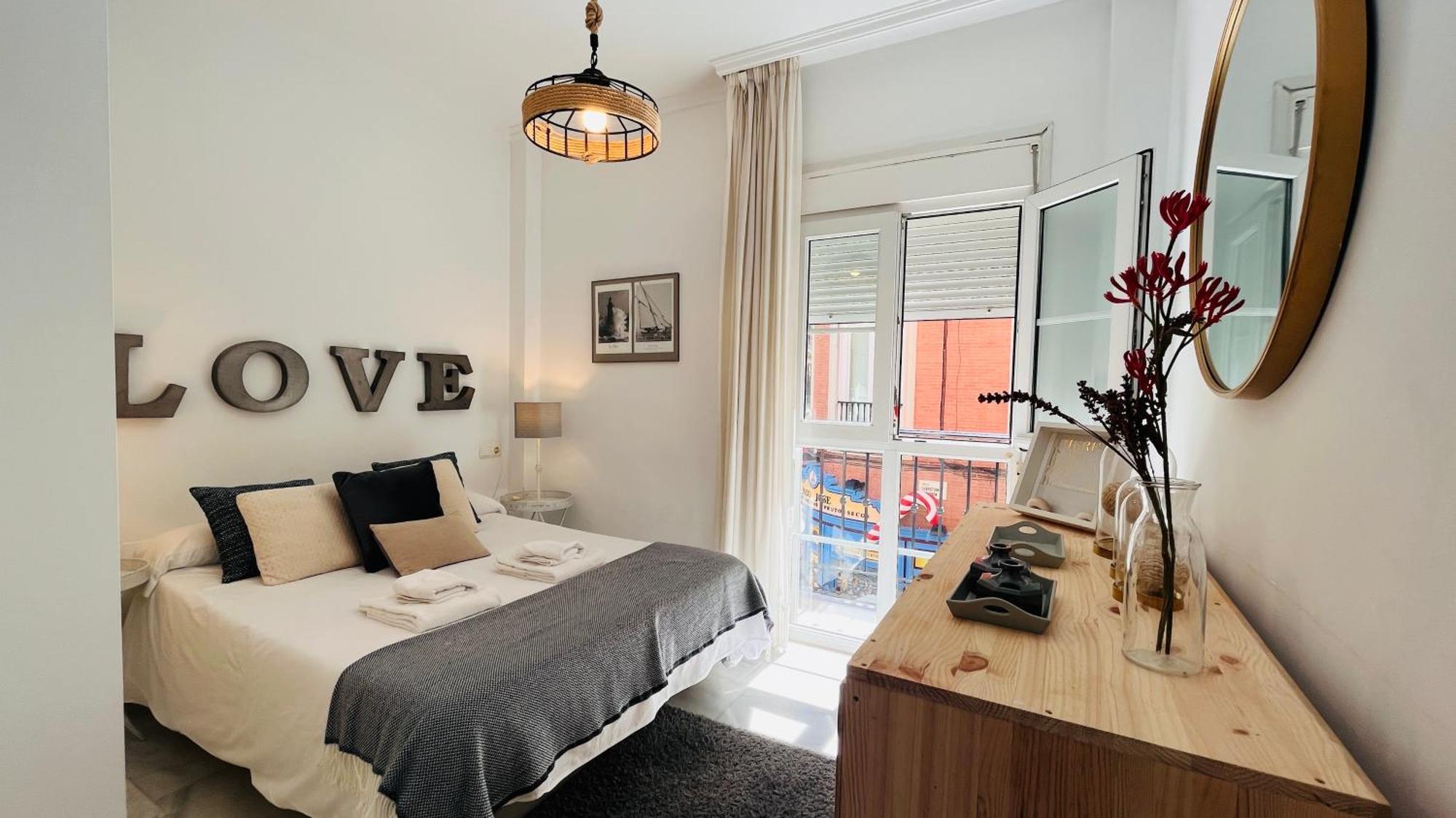 Homely Malaga Atarazanas Екстериор снимка